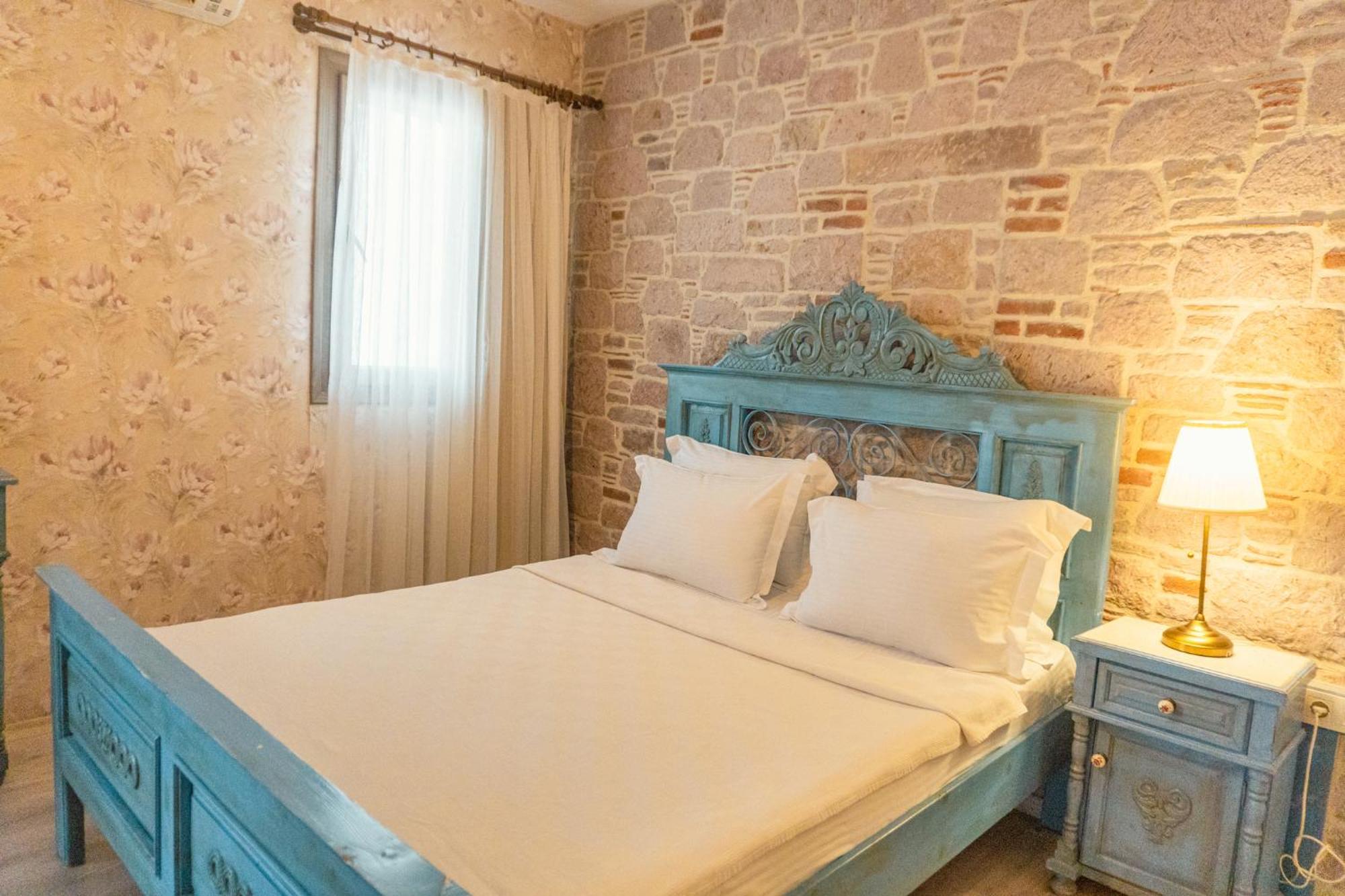 Cunda Mor Limon Otel Ayvalı Exterior foto