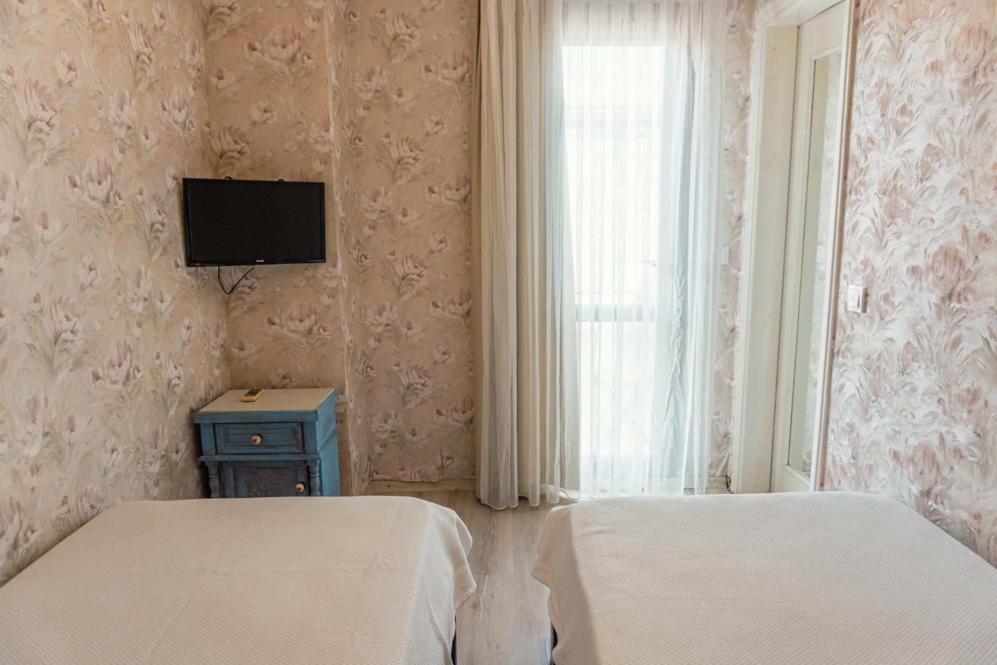 Cunda Mor Limon Otel Ayvalı Exterior foto